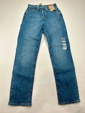 NEW Levi’s Wedgie Icon Jeans